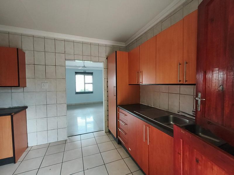6 Bedroom Property for Sale in Mthata Eastern Cape